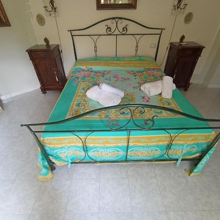 Domus Garden Bed & Breakfast ออลเบีย ภายนอก รูปภาพ