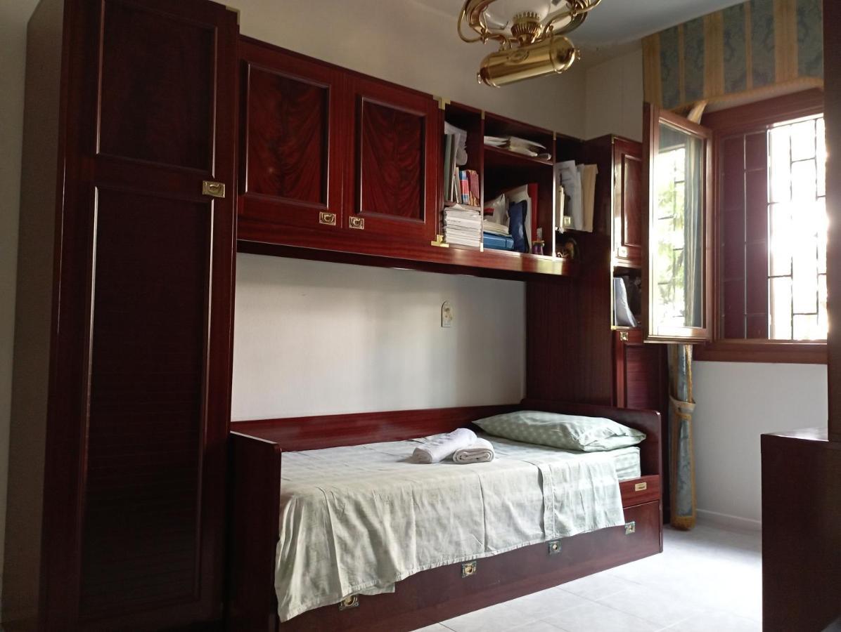 Domus Garden Bed & Breakfast ออลเบีย ภายนอก รูปภาพ